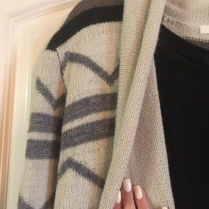 BB Dakota Sweaters - BB Dakota tribal print wool cardigan/sweater BB Dakota Sweaters - BB Dakota tribal print wool cardigan/sweater
